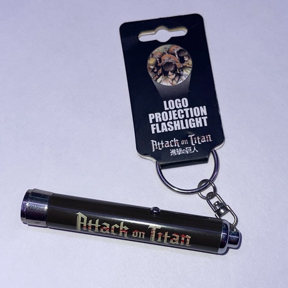 NEW Authentic Attack on Titan Logo Projector Flashlight Keychain Rare